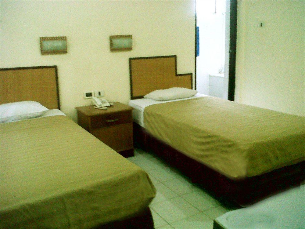 Troppo Zone Puri Rama Resort Kuta Legian  Ngoại thất bức ảnh