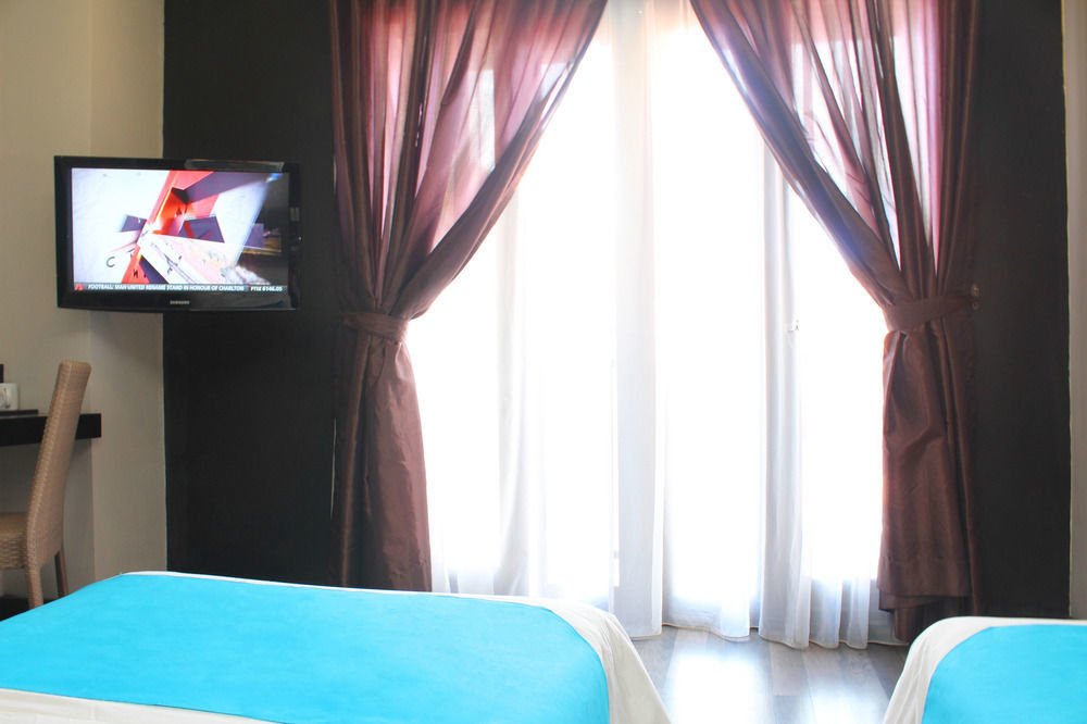 Troppo Zone Puri Rama Resort Kuta Legian  Ngoại thất bức ảnh